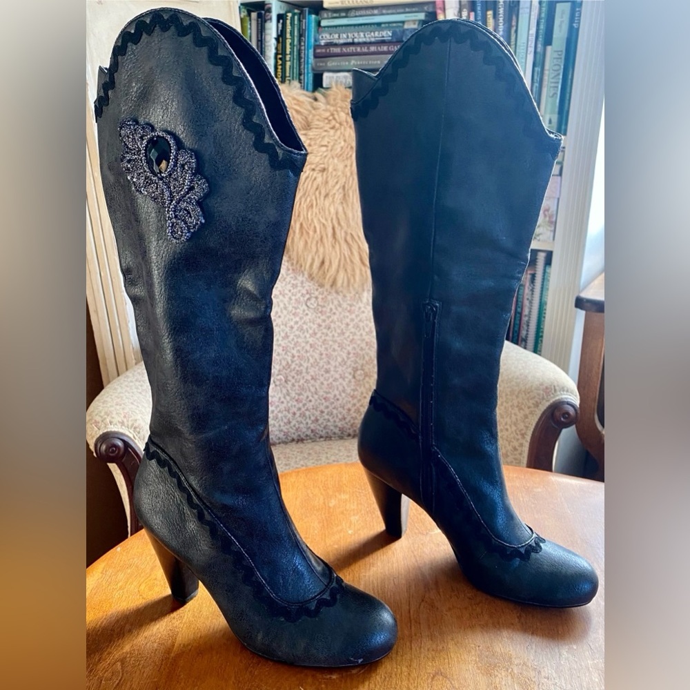Poetic License by Irregular Choice Swell Heeled Boot Black Size US 6.5 EU 37